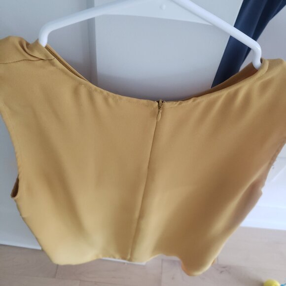 Aritzia top - Picture 1 of 7